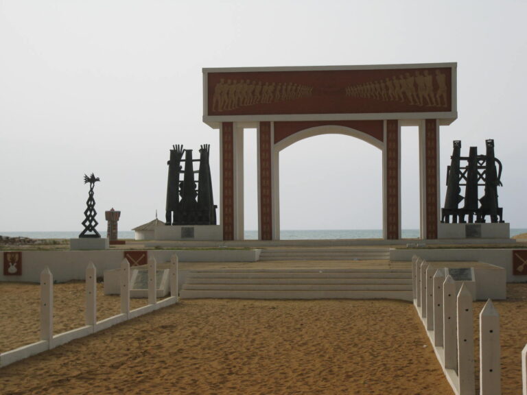 DoorofNoReturn_Ouidah